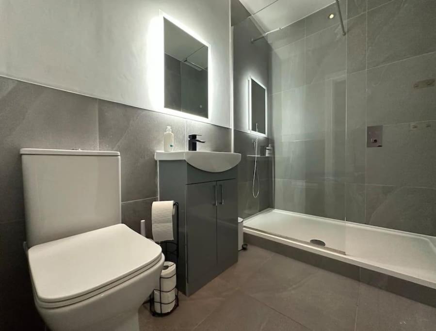 Superior Stay, Sophia Gardens, City Centre And Stadium Sleeps 4 Κάρντιφ Εξωτερικό φωτογραφία