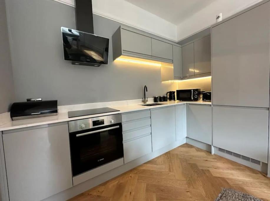 Superior Stay, Sophia Gardens, City Centre And Stadium Sleeps 4 Κάρντιφ Εξωτερικό φωτογραφία